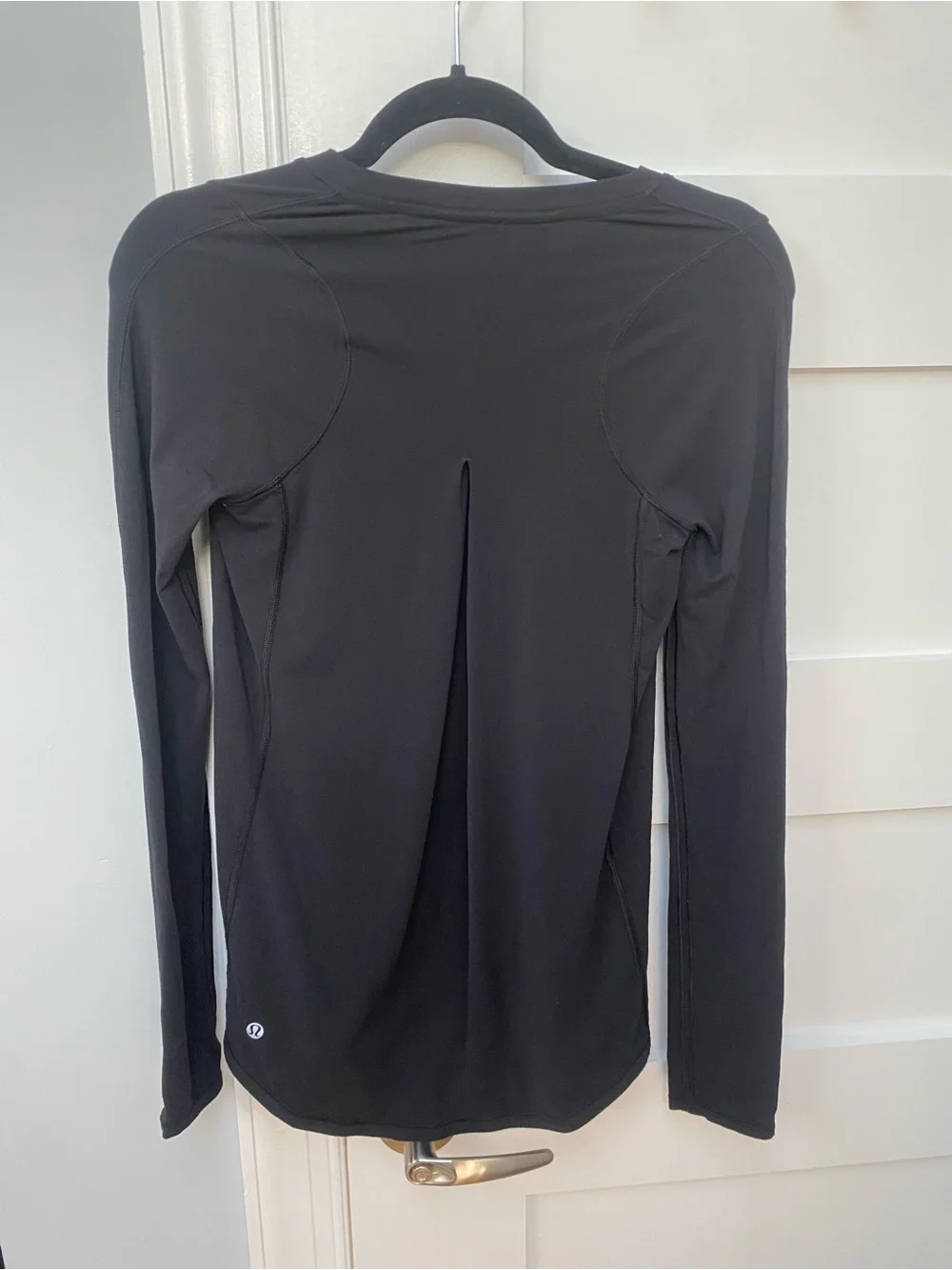 Lululemon outrun long sleeve Women's Black Long-Sleeve Crewneck Top